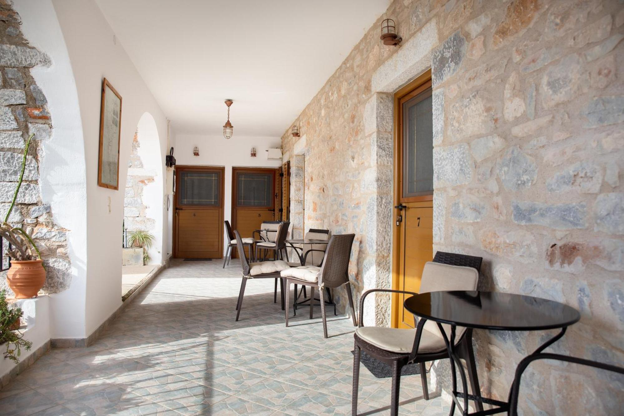 Traditional House Alepis In Areopolis Esterno foto