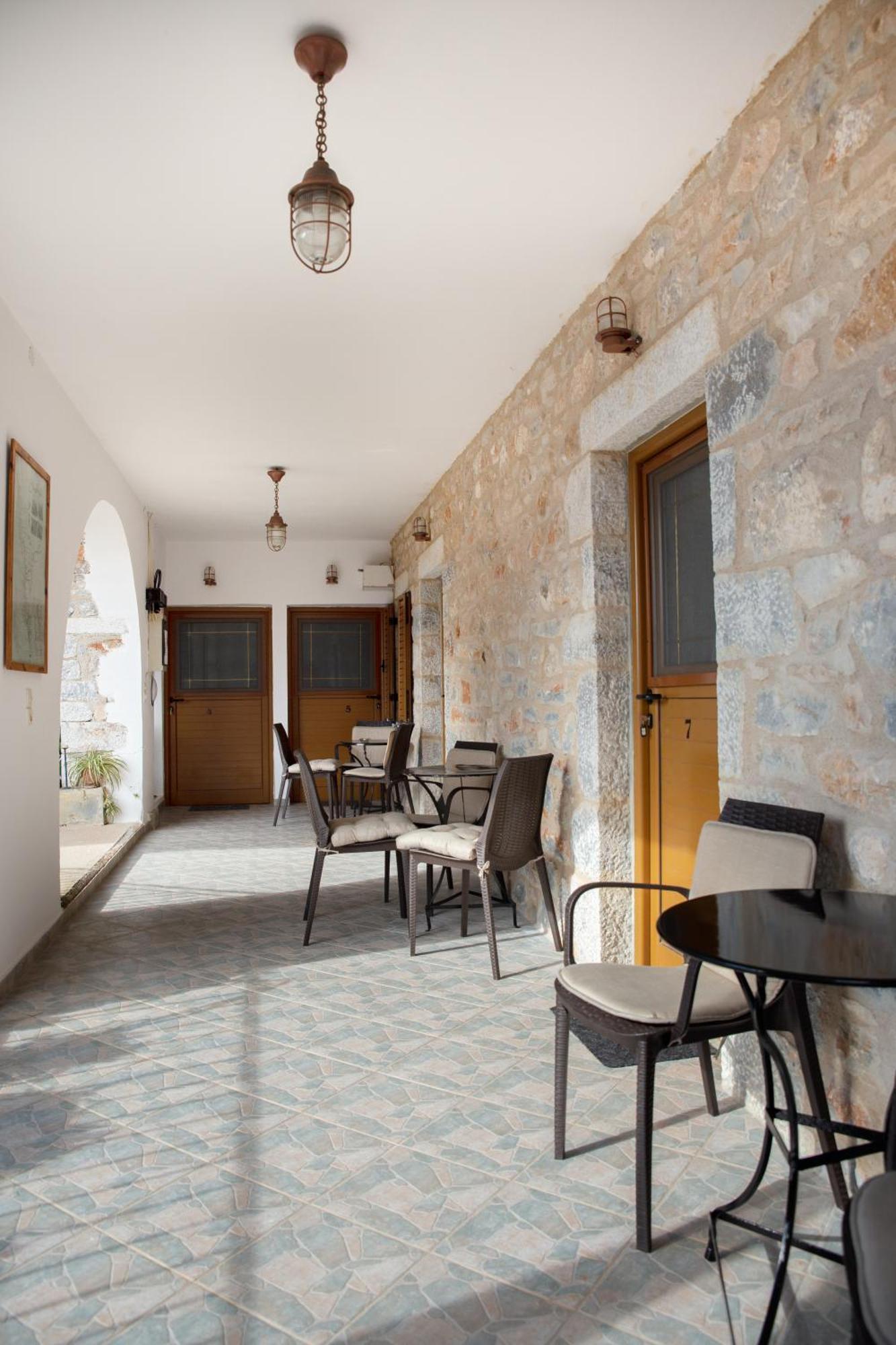 Traditional House Alepis In Areopolis Esterno foto
